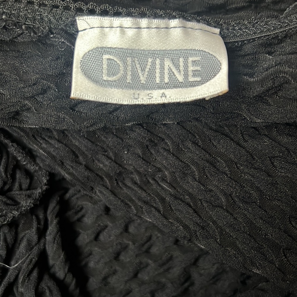 Divine Top - Picture 9 of 9